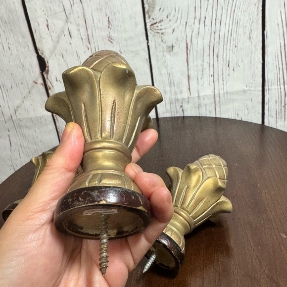 Gold Brass Toned Resin Plaster Finials from Pier Imports  Perfect for Curtains! - Picture 5 of 16